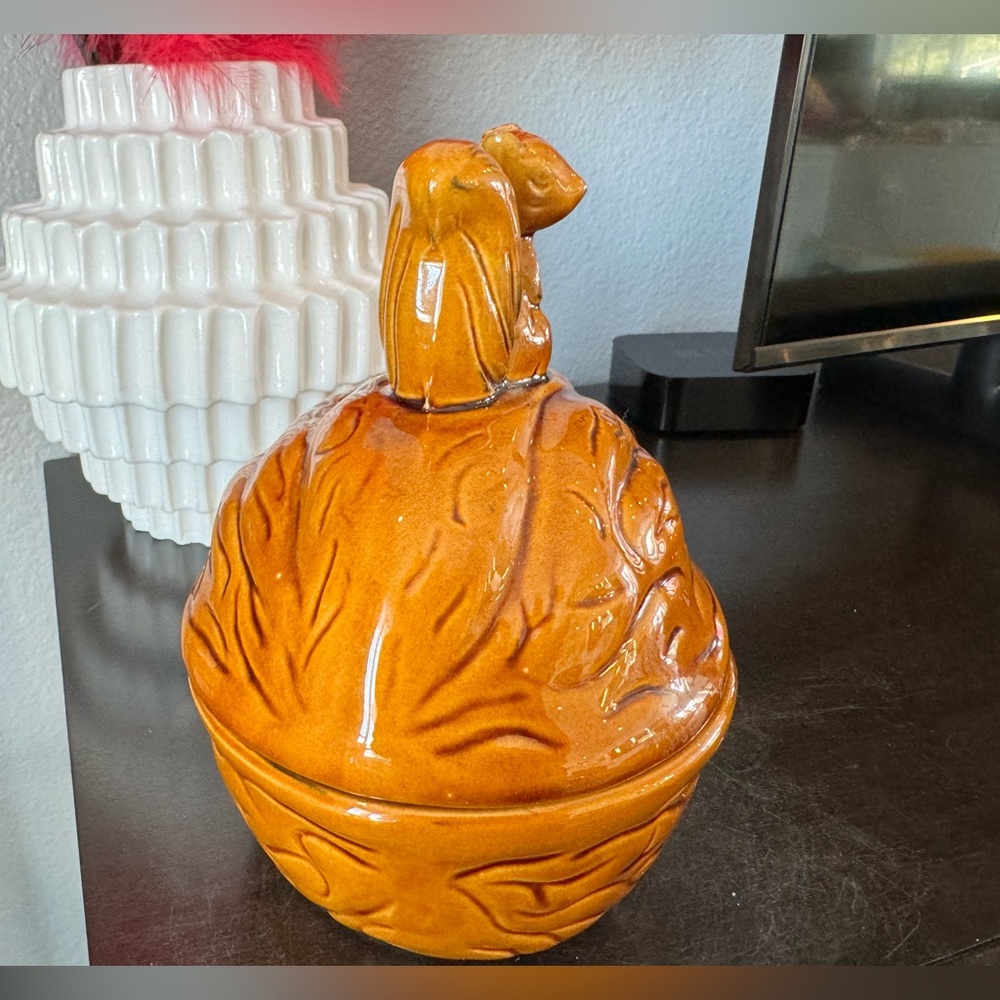 Vintage Ceramic Squirrel Nut Container Bowl - Picture 4 of 11